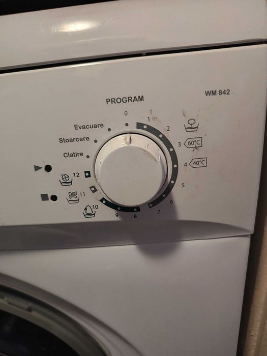 Mașină de spălat rufe Luxor