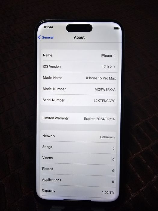 Vând iPhone 15Pro Max  ( Clonă)