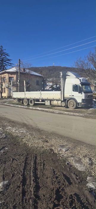 Камион Волво fm7