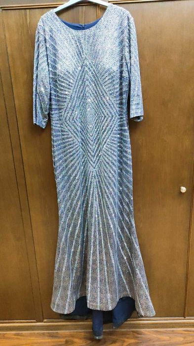 Шикарное вечернее платье