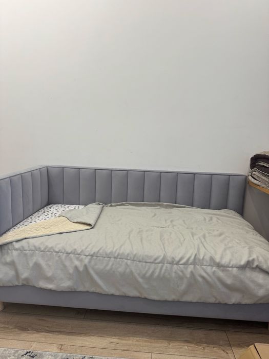 Продам детскую кровать 160*80