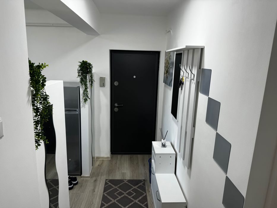 Ap 2 camere Hunedoara, la Teatru, et 2, recent renovat, modern, 290E