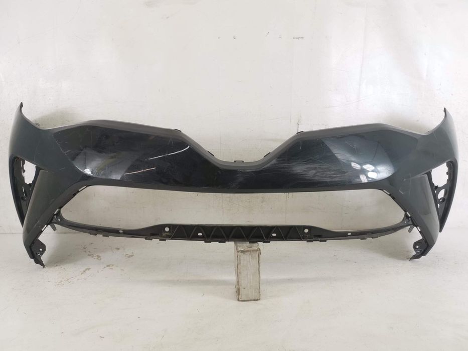 Предна броня Тойота С-ХР / Toyota C-HR Оригинална, в добро състояние