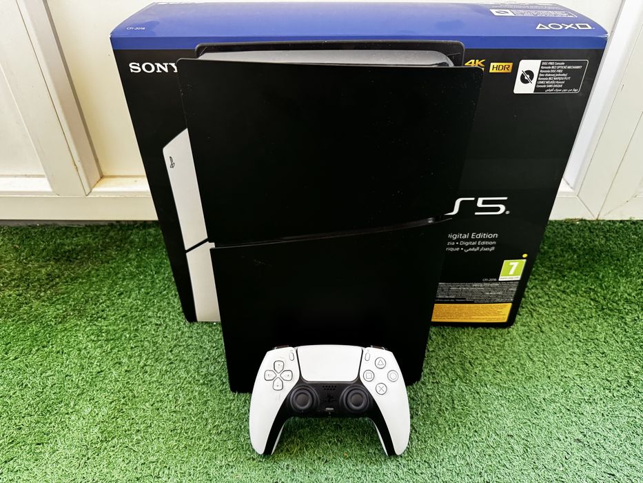 Vand Playstation 5 varianta SLIM DIGITAL EDITION 1TB