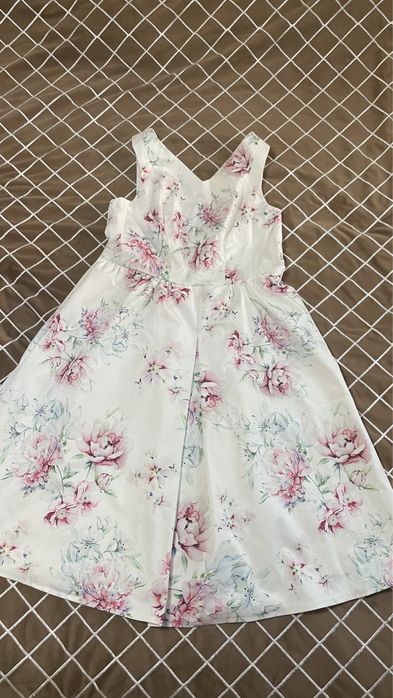 Платья нарядные , обувь