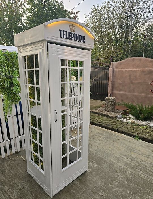 Cabina telefonica de vânzare / Audio Guestbook