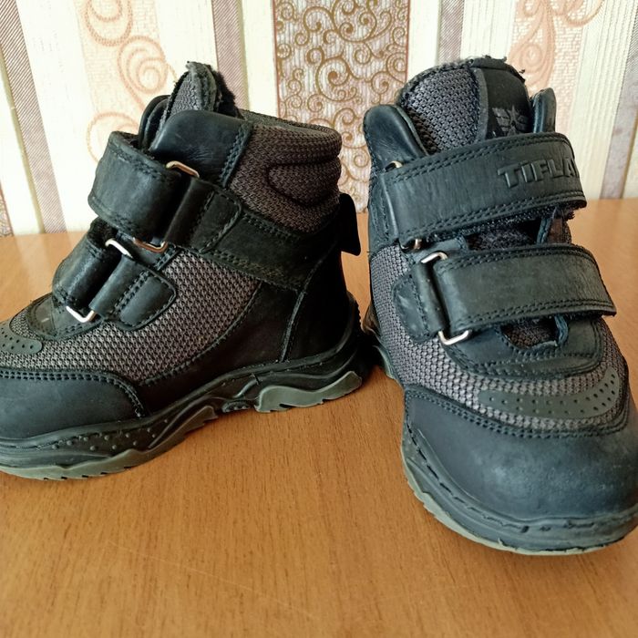 Продам детскую обувь