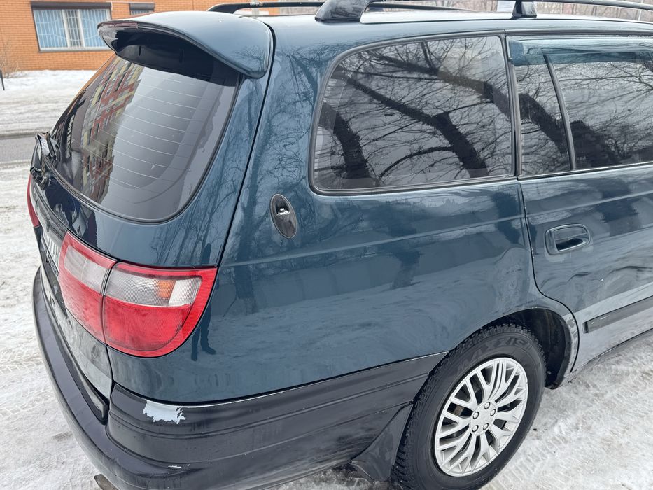 Продам тойота калдина