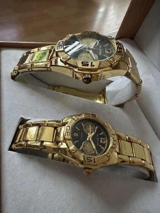 Часовници,мъжки и дамски с кутия