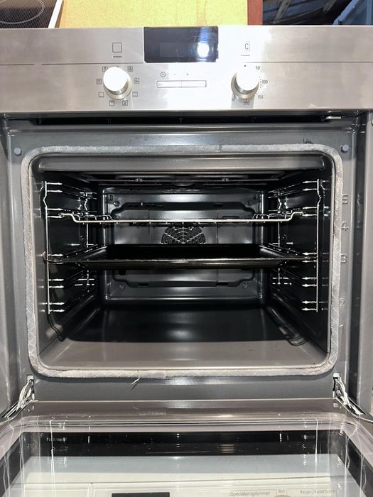 Фурна +гаранция. SIEMENS за вграждане. Конвекция. Доставка за София