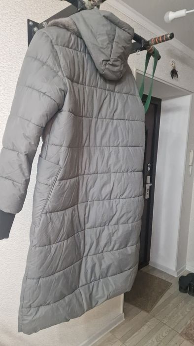 Женская куртка зимняя.