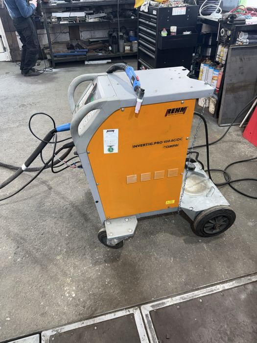 Aparat de sudura AC/DC