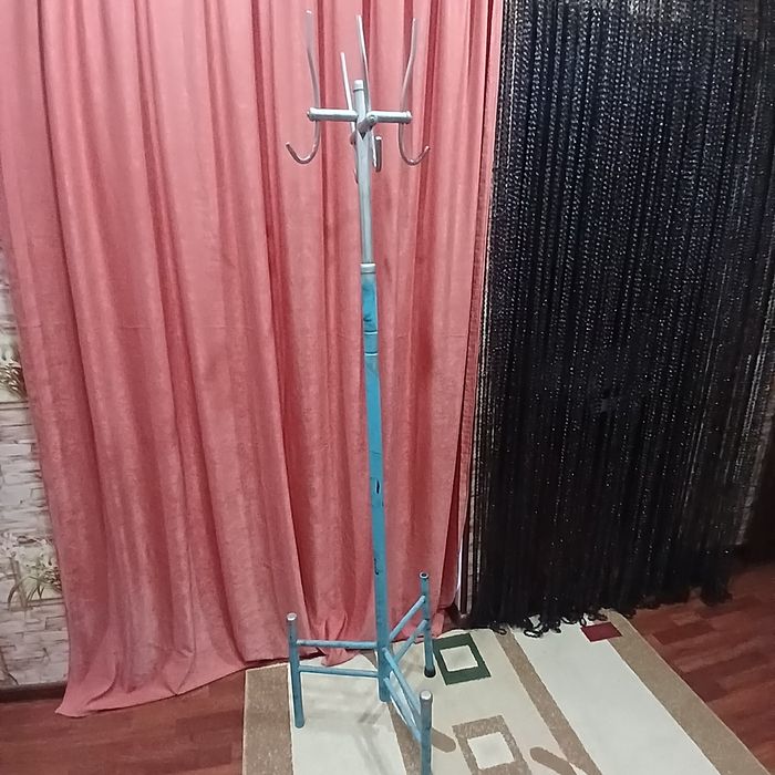 Гардеробная Вешалка