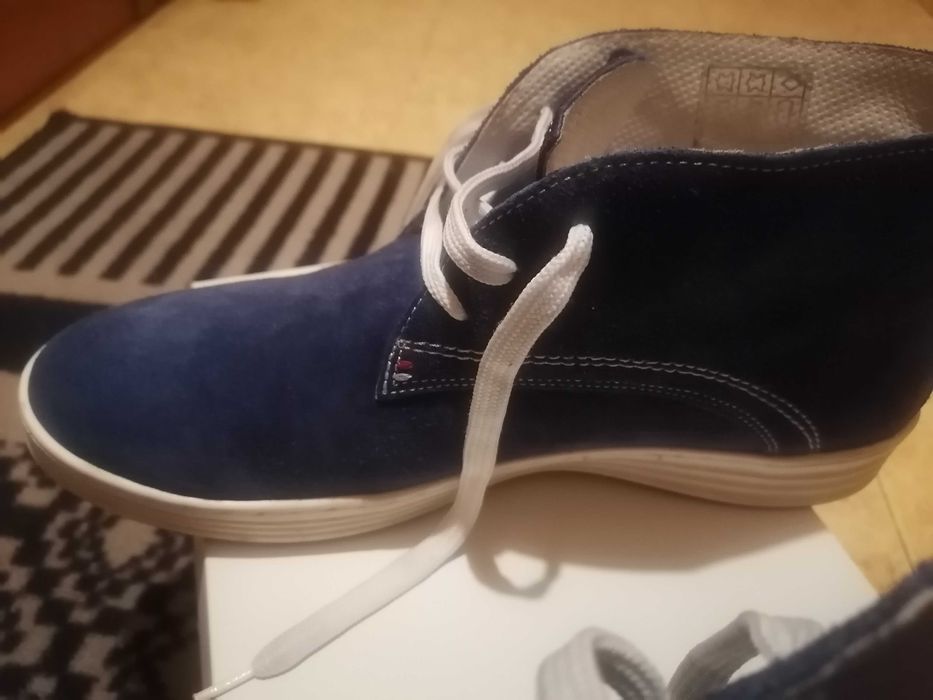 Дамски велурени сникърси Tendenz. 40 номер.