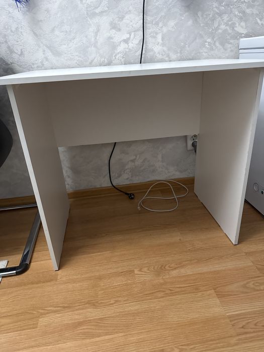 Стол компьютерный