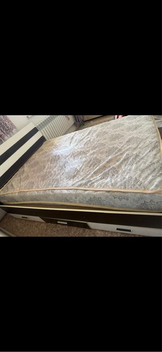 Кровать продам срочно