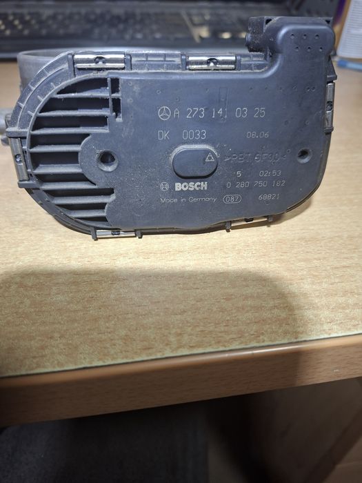 Дросел, дроселна клапа Мерцедес, Mercedes M273,  S500, ML500 S550 ML550 CLS500
