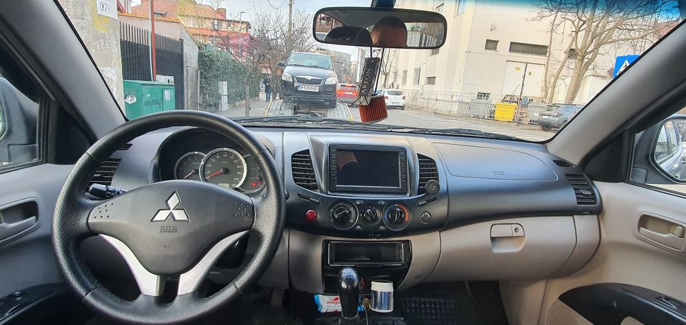 Mitsubishi L200 facelift din 2010