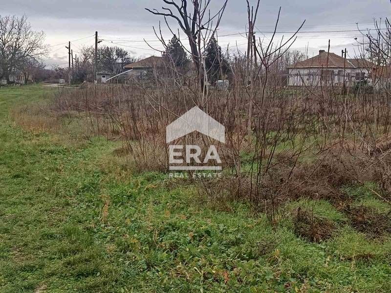 ЕКСКЛУЗИВНО! Парцел за жилищното строителство в центъра на с. Камен бр