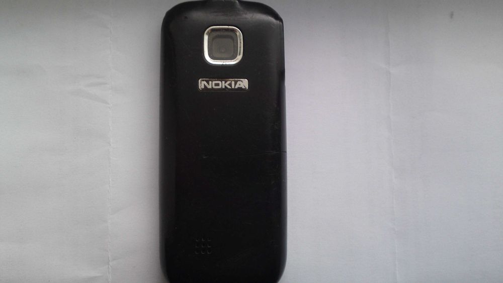 Telefon mobil Nokia 2330c codat Vodafone/Motorola W377 decodat