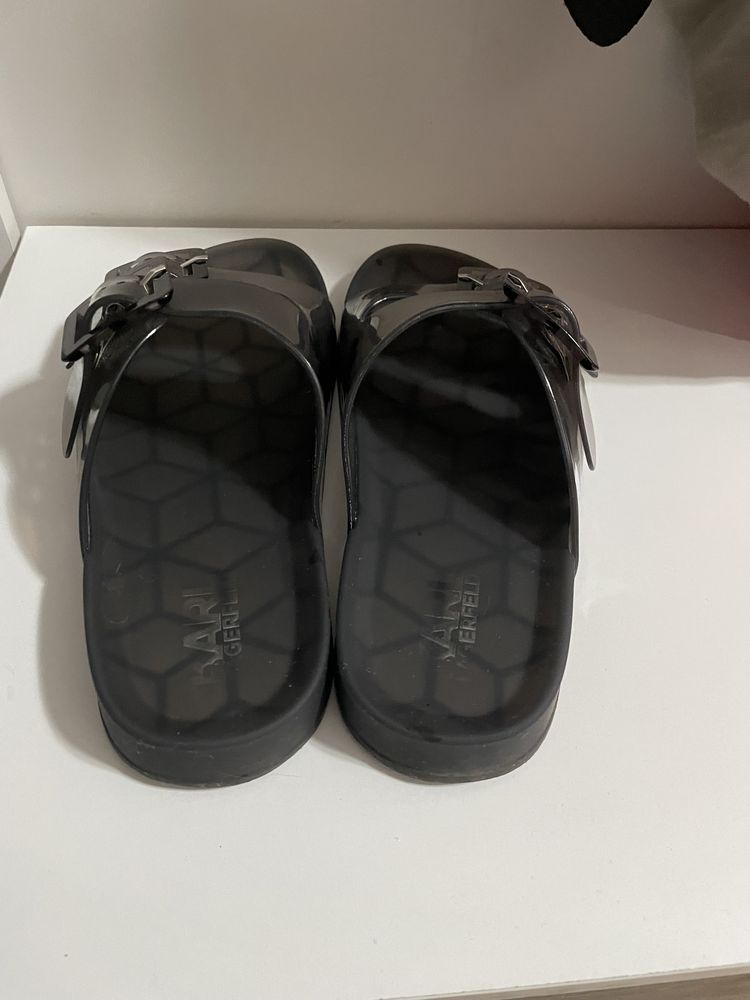 Karl Lagerfeld дамски чехли гр. Сливен Център • OLX.bg