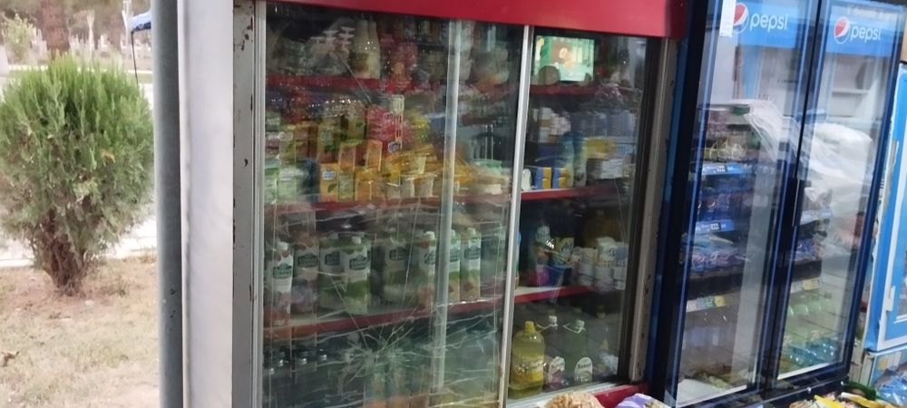 Продаётся холодильник ветрина