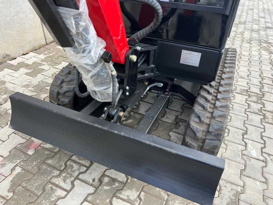 Мини багер Qilu – 2.5 т, двигател Kubota 25 кс + 3 кофи (нов) + видео