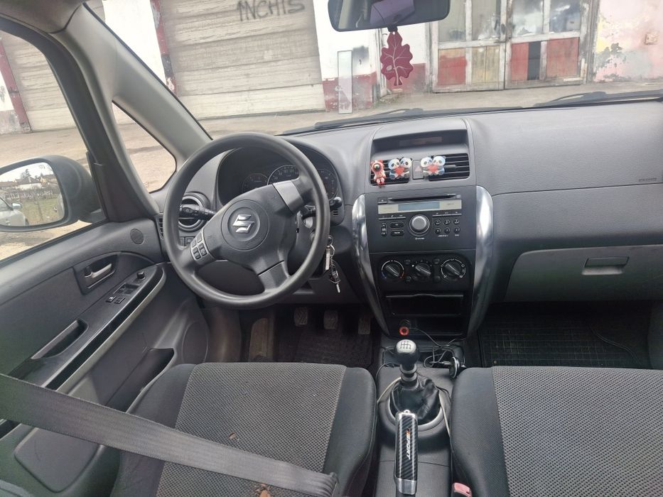 Vând suzuki sx 4