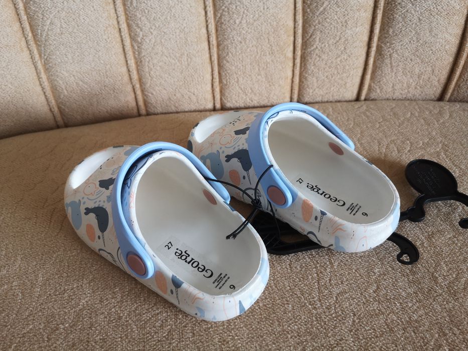 Продавам сандали тип "сабо" - George