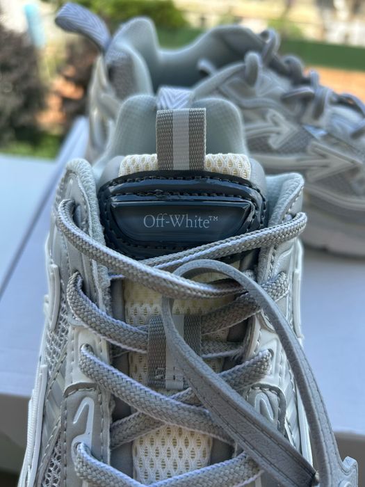 Vand Off-White Be Right Back