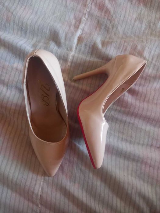 Янги кийилмаган обувь