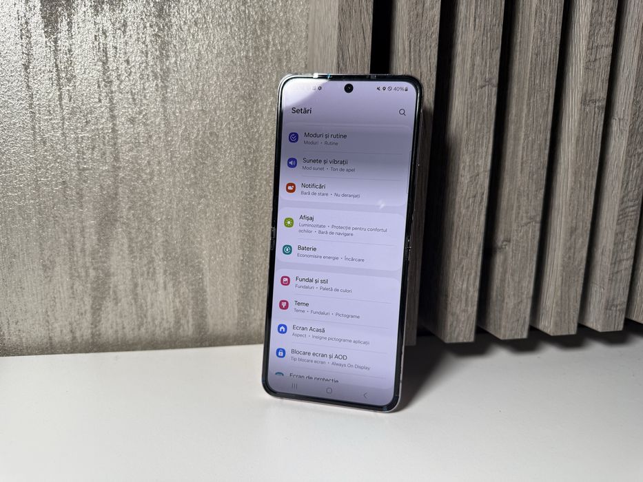 Samsung Flip 5 256GB Garantie Universul Telefoanelor