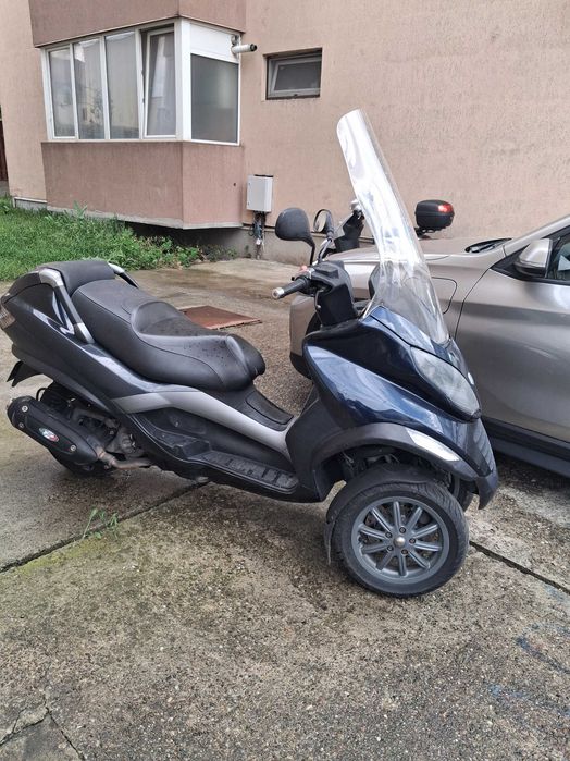 Scuter Piaggio MP3, 250 cc