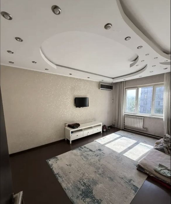 Продам 2 комн в центре Алматы!!!