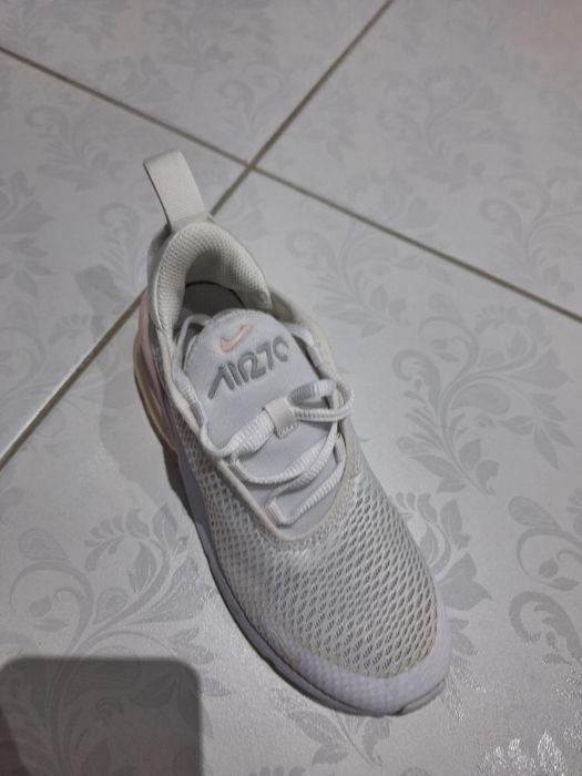 Детски маратонки nike air max 270