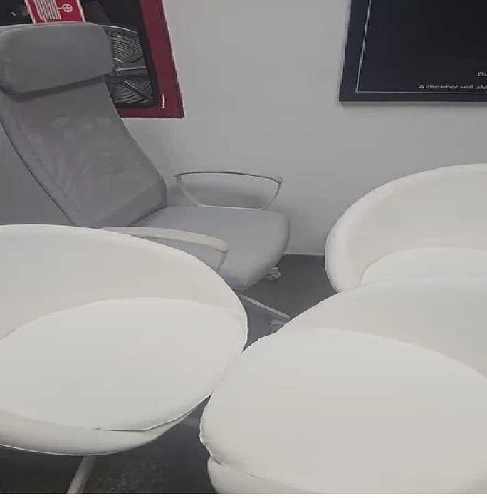 Mobila de birou ikea