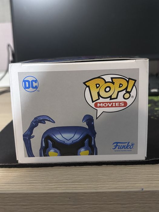 Funko Pop Blue Beetle 1406 Glows in the dark special edition