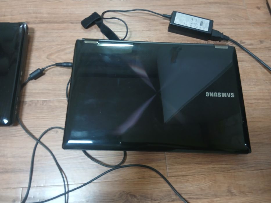 Ноутбук сотилади