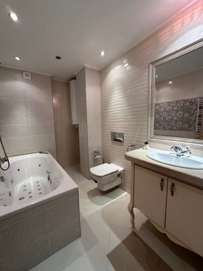 Топ лукс апартамент двустаен топ център Варна