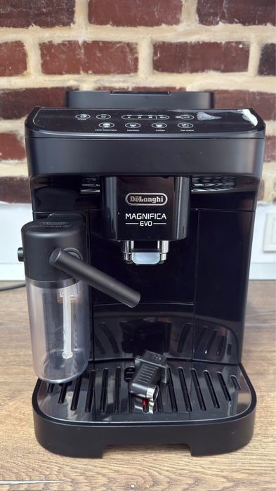 Vand espressor automat Magnifica Evo ECAM 290.51.B