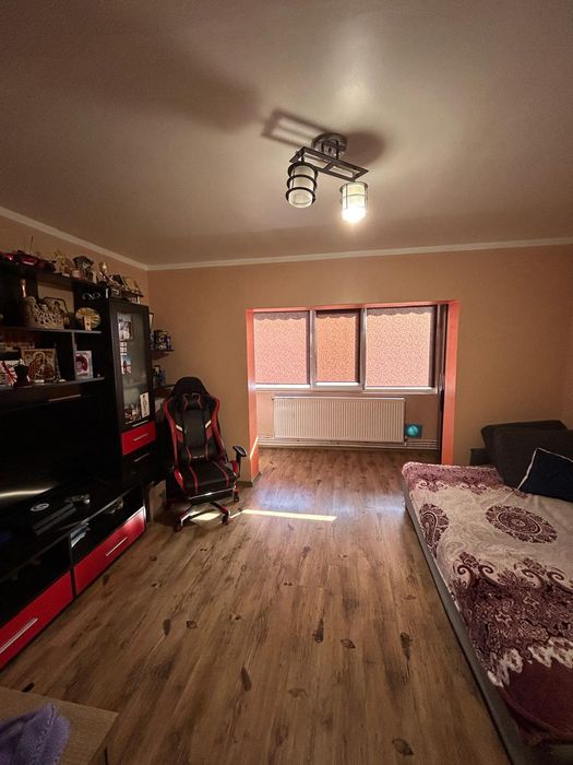 Vând apartament 2 camere