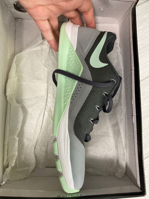 Маратонки Nike Repper dsx