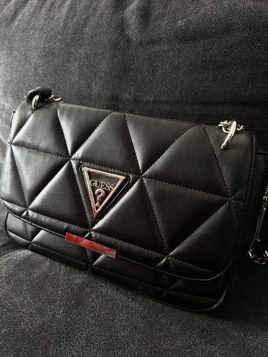 Оригинална чанта Guess