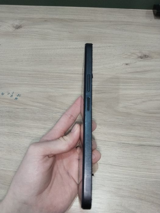 Продам  Honor x6a  без акумулятора