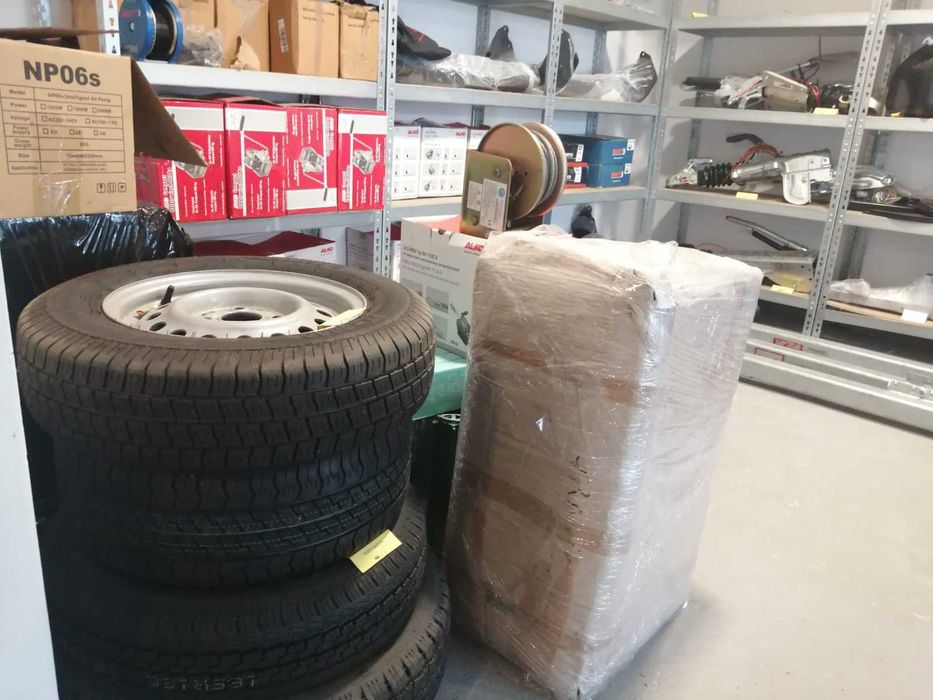 Accesorii si piese noi pentru platforme si remorci