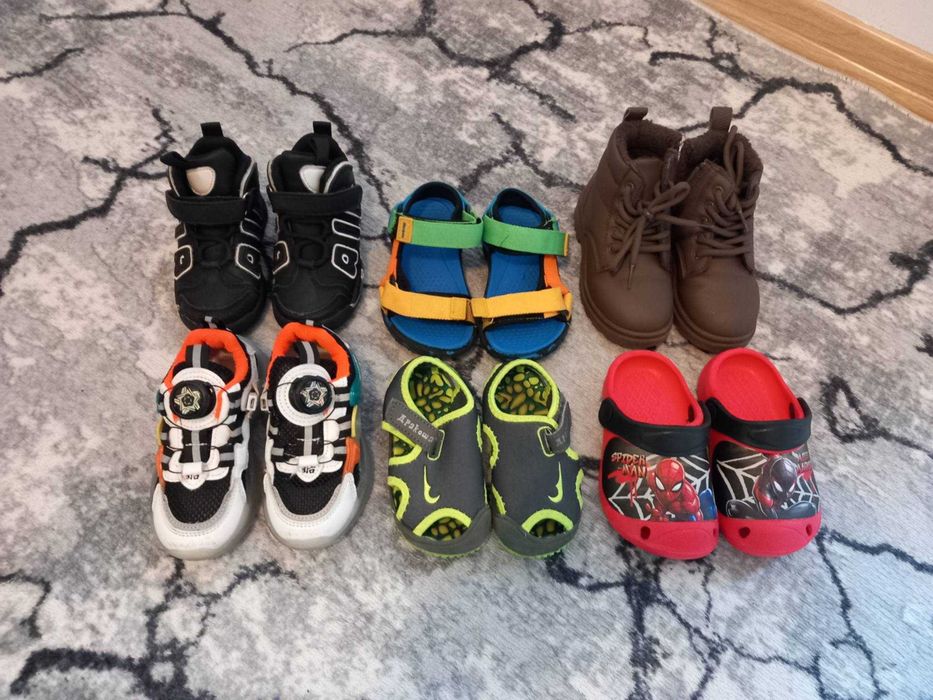 Детски обувки 20€  за всичките