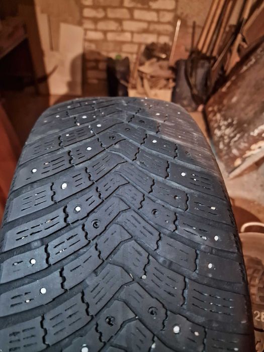 Шина на 205/55-R16
