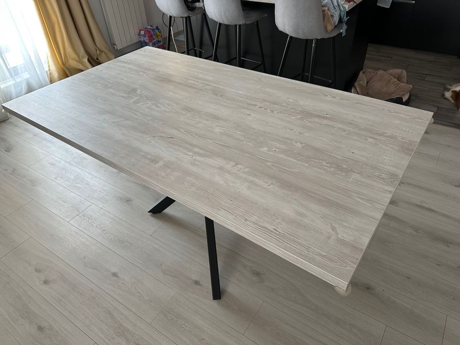 Масивна трапезна маса 180х100 см