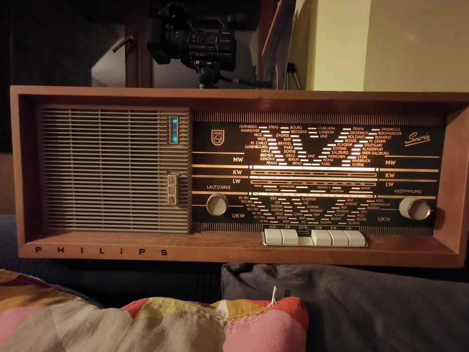 Радио от 1963 година