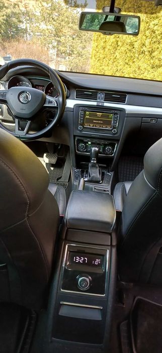 Skoda Superb Combi 4x4  ГАРАЖНА